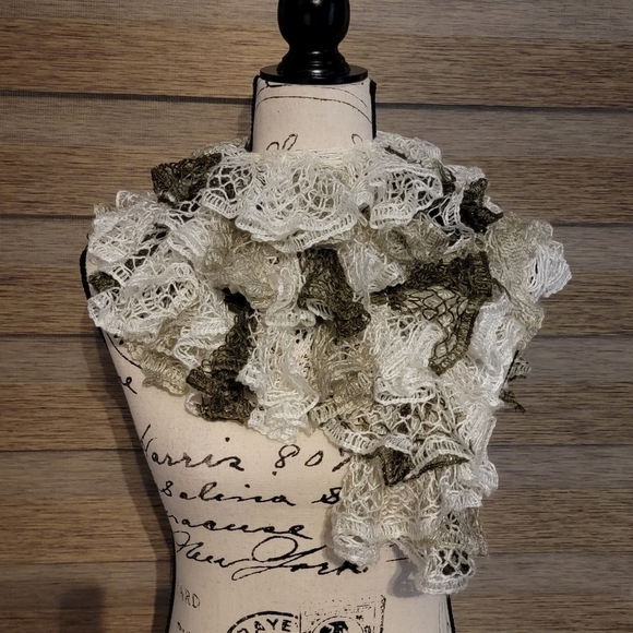 Handmade Knit Scarf - Picture 5 of 9